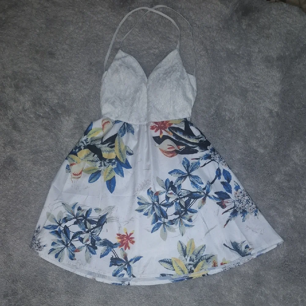 Floral White Mini Dress - Picture 1 of 9